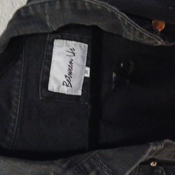 Between Us Distress Black Jacket - Picture 8 of 9